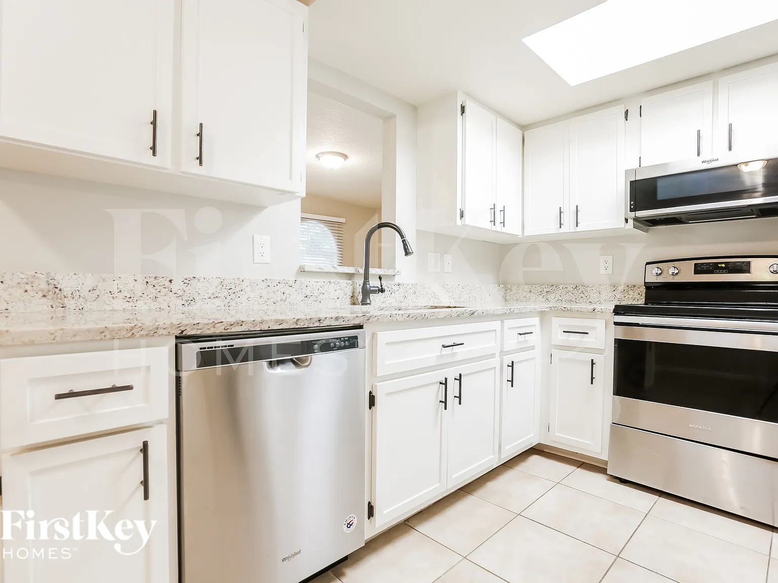 3 bed, 3.0 bath, 1861 sqft, $1,735 — Photo 3