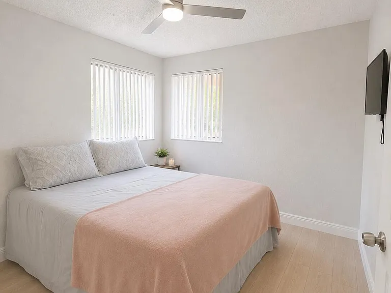 332 NW 107th Ave — Photo 18