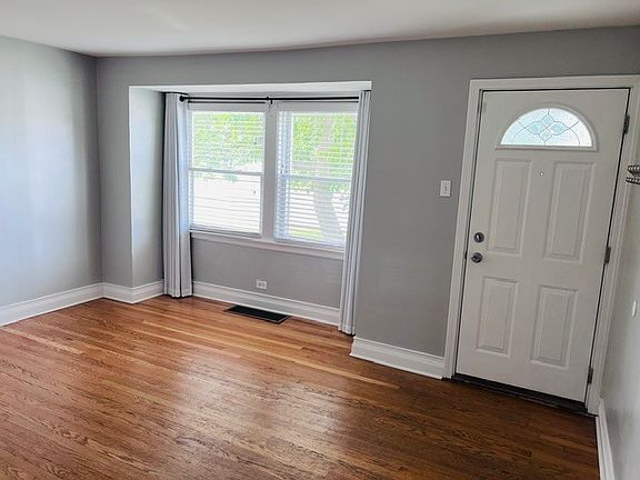5th image of 10551 S Kedzie Ave