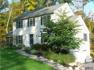 4 Northern View Dr, New Milford, CT 06776