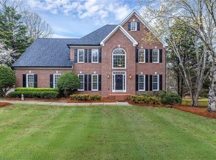 100 Penwick Dr, Roswell, GA 30075