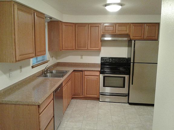 2nd image of 12813 109th Avenue Ct E #B