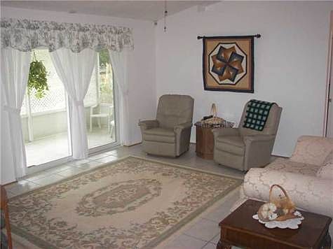 4th image of 819 Elm Forest Dr