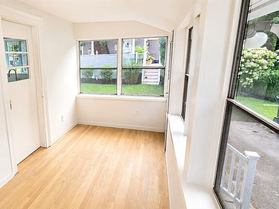 5th image of 7 Kimball Rd