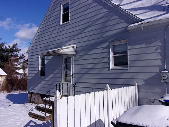 2nd image of 1111 Munroe Falls Ave