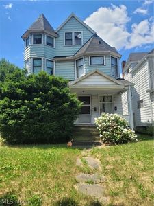 1074 Addison Rd, Cleveland, OH, 44103