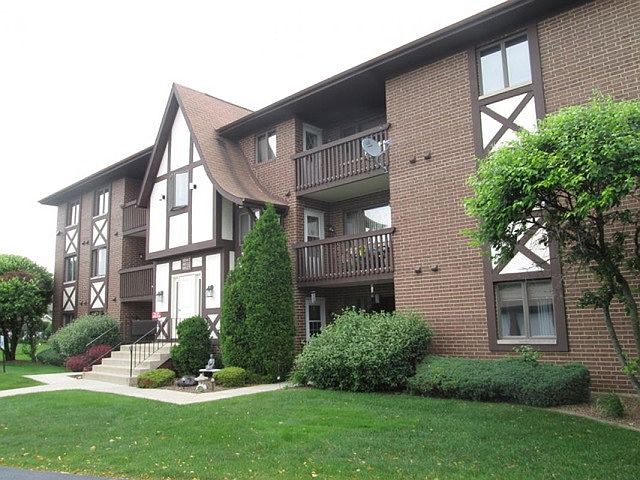 1st image of 10542 S Palos Pl #A