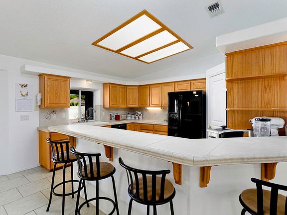 3rd image of 2941 Palo Verde Blvd N