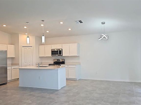 5th image of 1124 Tyler Loop