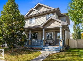 9056 Shaw Way SW, Edmonton, AB T6X 0S3