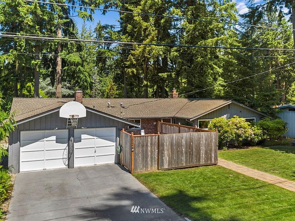 1st image of 16244 NE 26th St