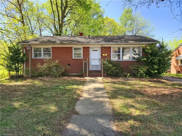 602 NW Market St, Reidsville, NC 27320