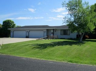 N137 Stone Ridge Ct, Sherman, WI 53075