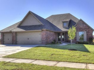 22714 E 104th St S, Broken Arrow, OK 74014