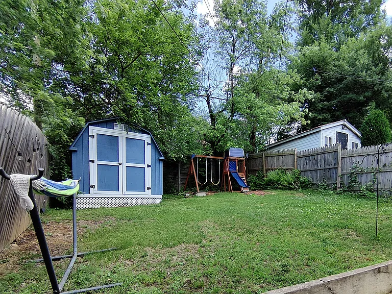 5837 Edgehill Dr #1 — Photo 10
