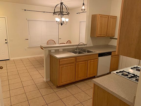 Kitchen, dining, entry