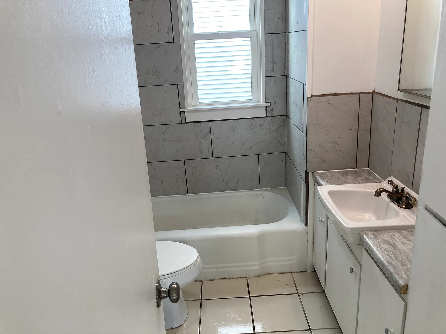 4 bed, 1100 sqft, $1,450 — Photo 4