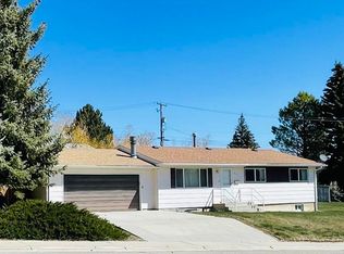 839 Garnet St, Kemmerer, WY 83101