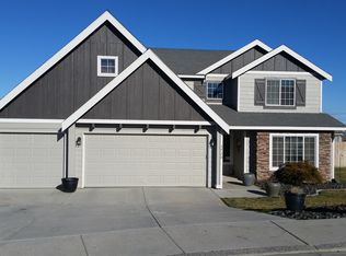 3720 Cherry Ct, West Richland, WA 99353
