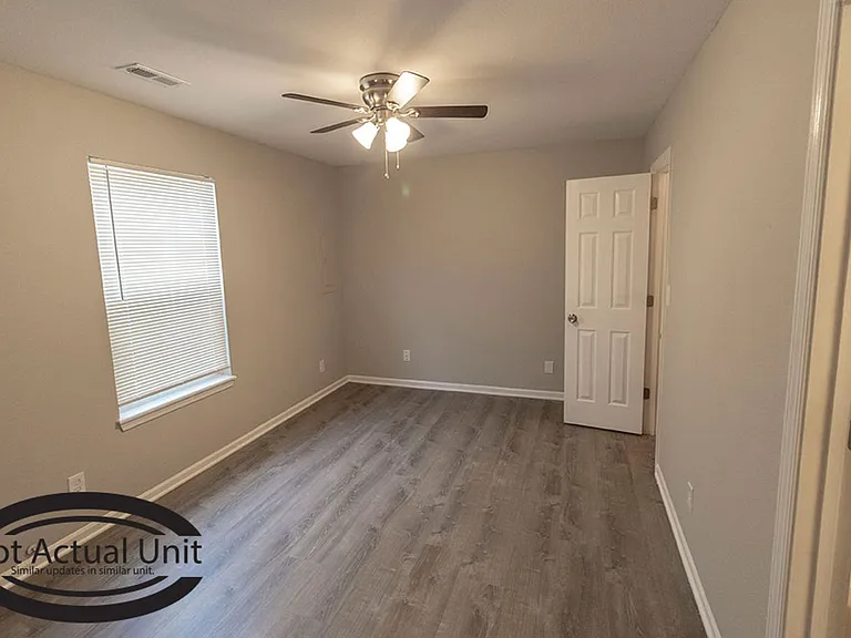 1521 Typhoon Ct — Photo 10