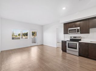 2250 E Pleasant Valley Rd #202, Oxnard, CA 93033