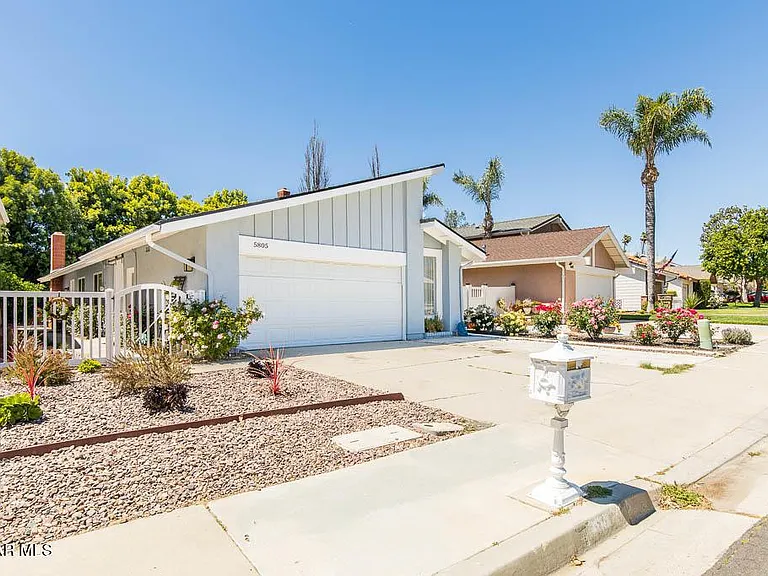 5805 Lake Lindero Dr — Photo 1