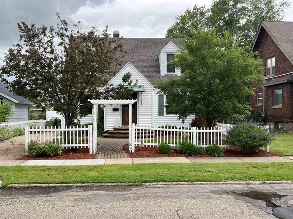 202 North WALNUT AVENUE, Marshfield, WI 54449