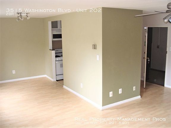 3rd image of 3515 Washington Blvd APT 202