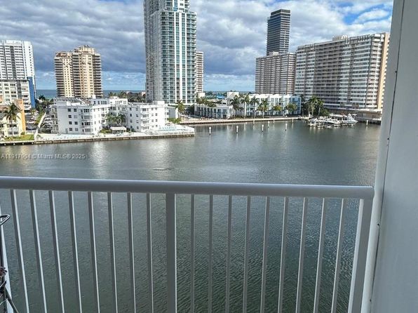 121 Golden Isles Dr APT 604