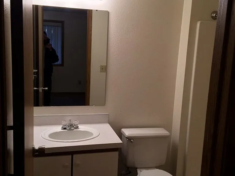 803-843 Comstock Cir — Photo 10