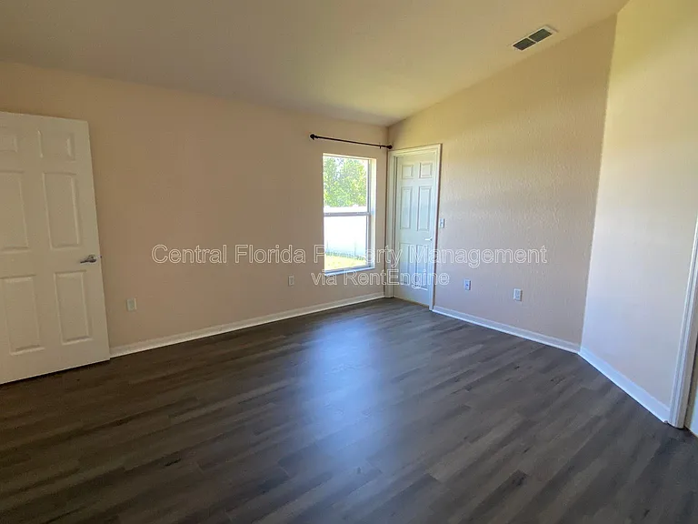250 Highland Meadows Ct — Photo 18