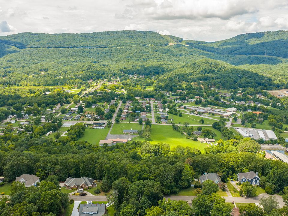13th image of 3018 Waterfront Ct