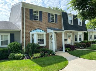 10 Harbor N, Amityville, NY 11701