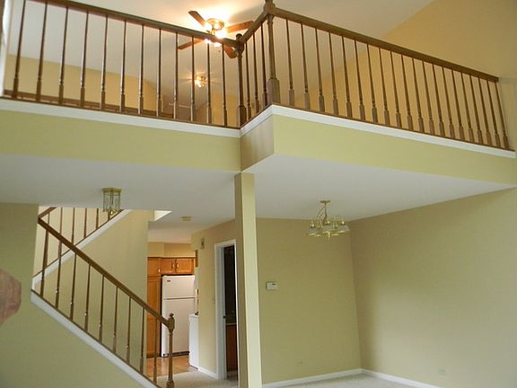 4th image of 1901 W White Oak St