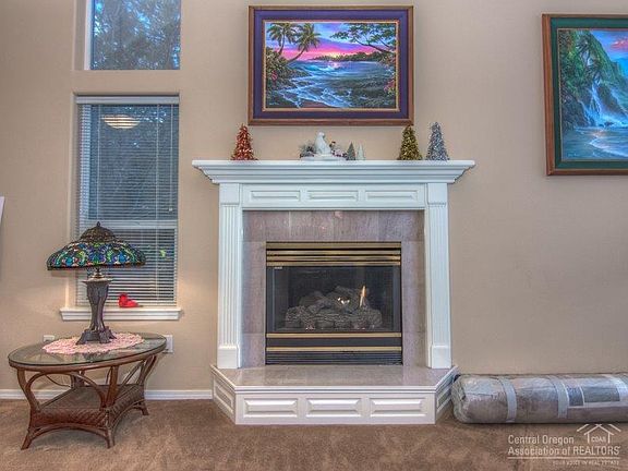 5th image of 1900 SE Gardenia Ct