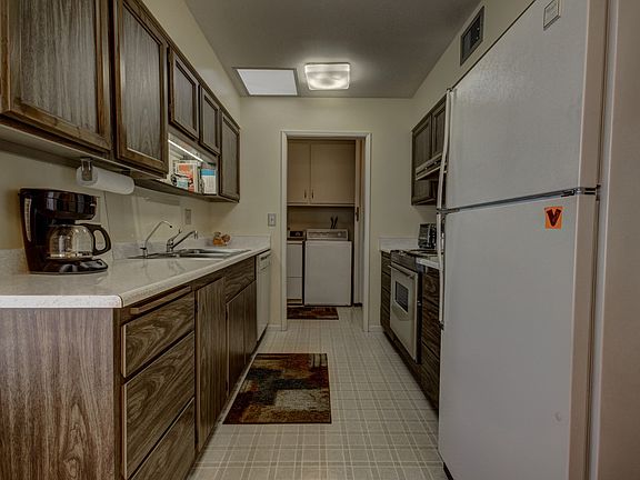 4th image of 10585 W Palmeras Dr APT B