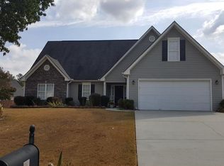 905 Tucker Ln, Loganville, GA 30052