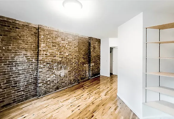 Rented by Metropolitan Property Group | media 3