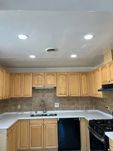 3 bed, 1216 sqft, $1,950 — Photo 1