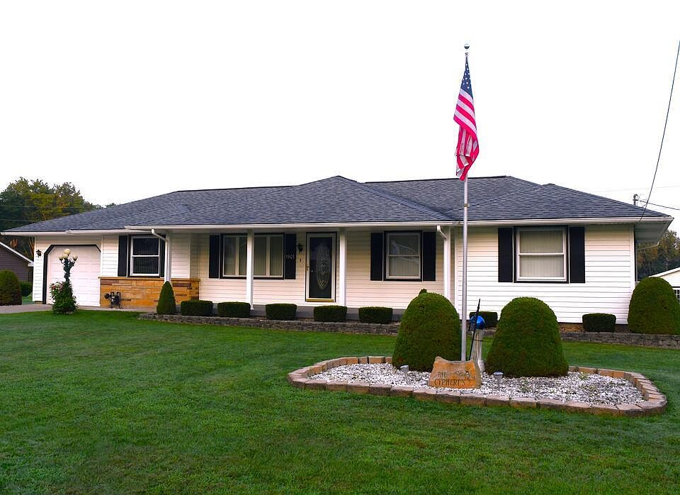 1st image of 1507 Lake Lucy Rd