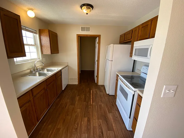 4457 S Dodge Ave — Photo 11