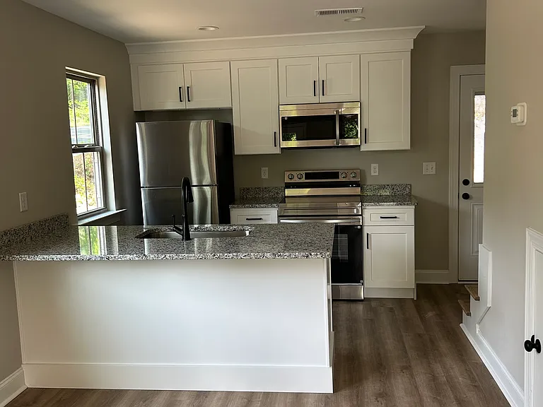 306 Warrenfells St #A — Photo 7