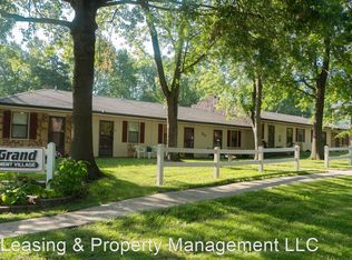 305 SE Grand Ave UNIT 4, Lees Summit, MO 64063