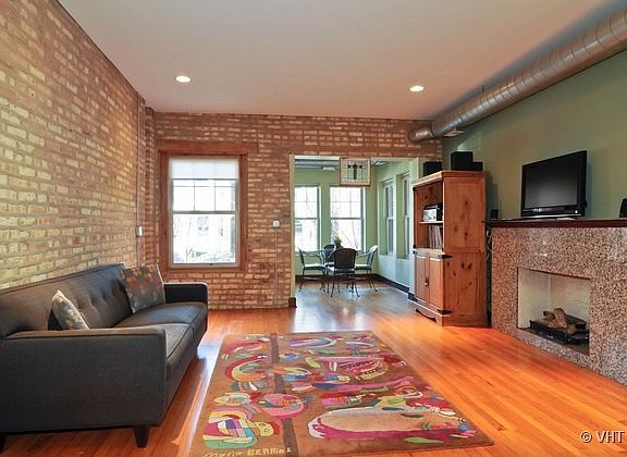 2nd image of 1471 W Foster Ave #1