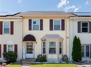 4707 Woods Edge Rd, Virginia Beach, VA 23462