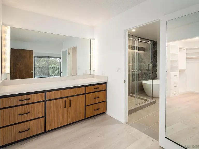 5406 Las Palomas — Photo 17