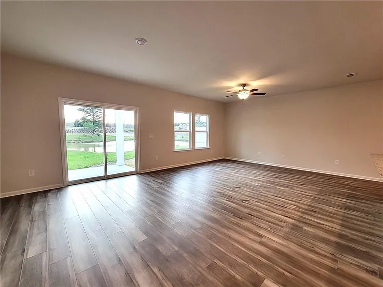 614 Easton Way — Photo 5