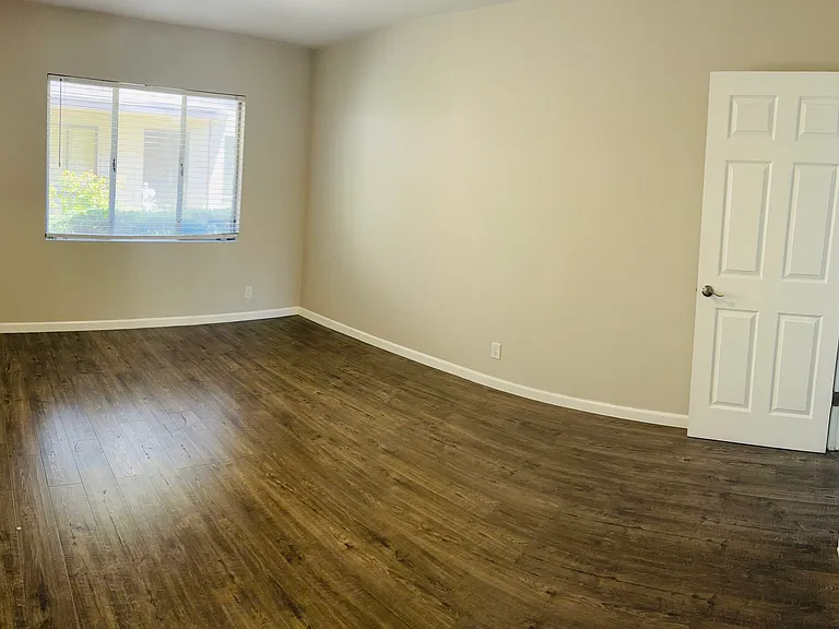 7921 Crenshaw Blvd #1 — Photo 11
