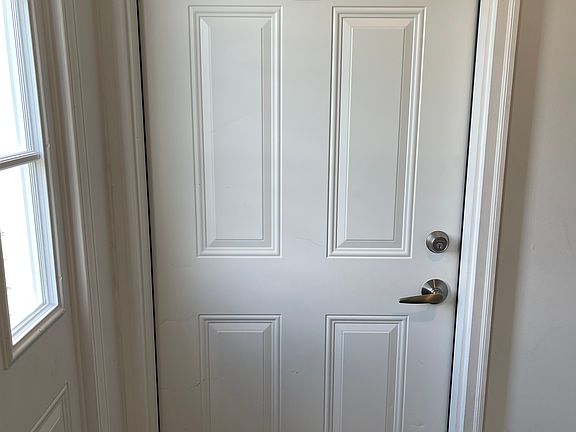 3rd image of 1020 E Main St #2