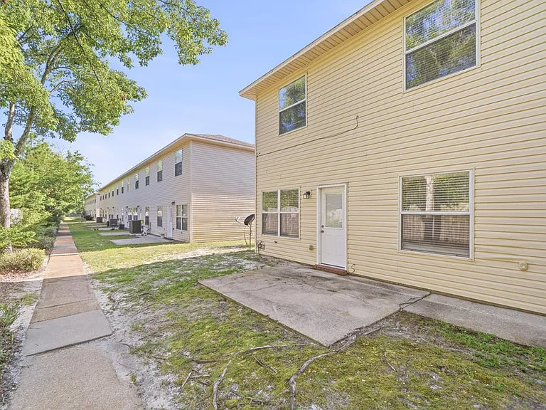 2168 Hadleigh Hills Ct — Photo 33